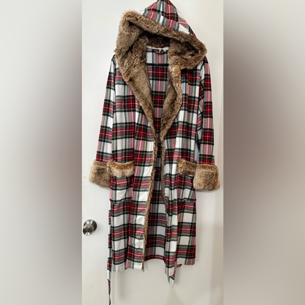 POTTERY BARN Stewart Plaid 100% Cotton Faux Fur Hooded Robe Size Small Cozy